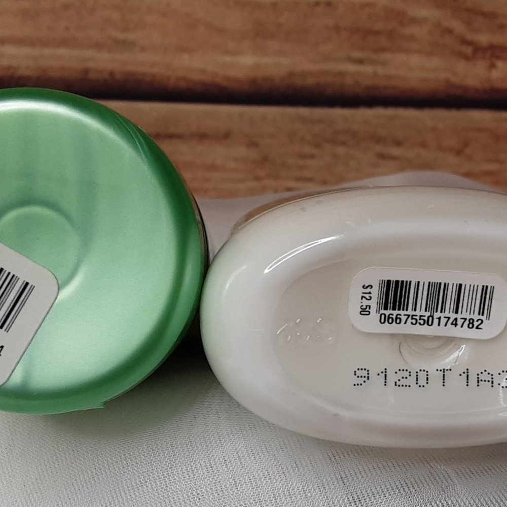 BATH & BODY WORKS 2-PIECE 'CUCUMBER MELON' MOISTURIZING BODY CARE SET - Picture 5 of 8